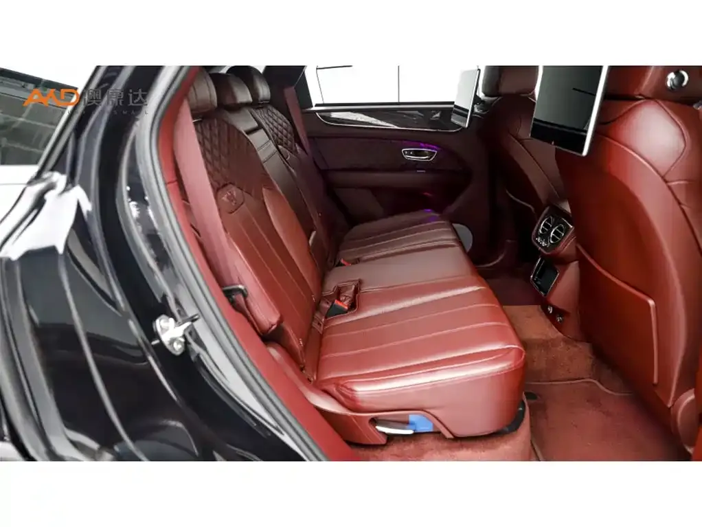 Bentley Bentayga 2021 из CN, фото 8