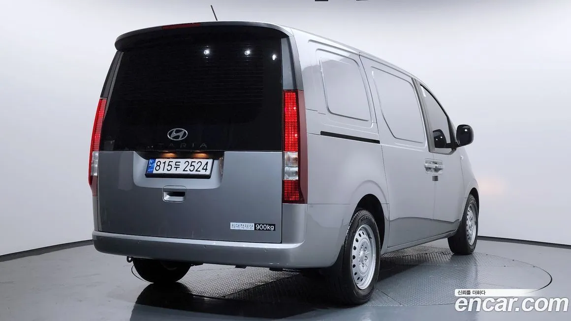 Hyundai Staria — фото 2