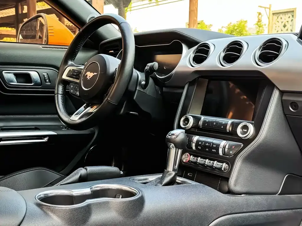 Ford Mustang 2023 из CN, фото 8