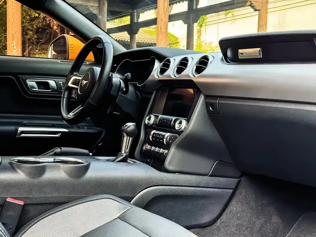 Ford Mustang 2023 из CN, фото 9