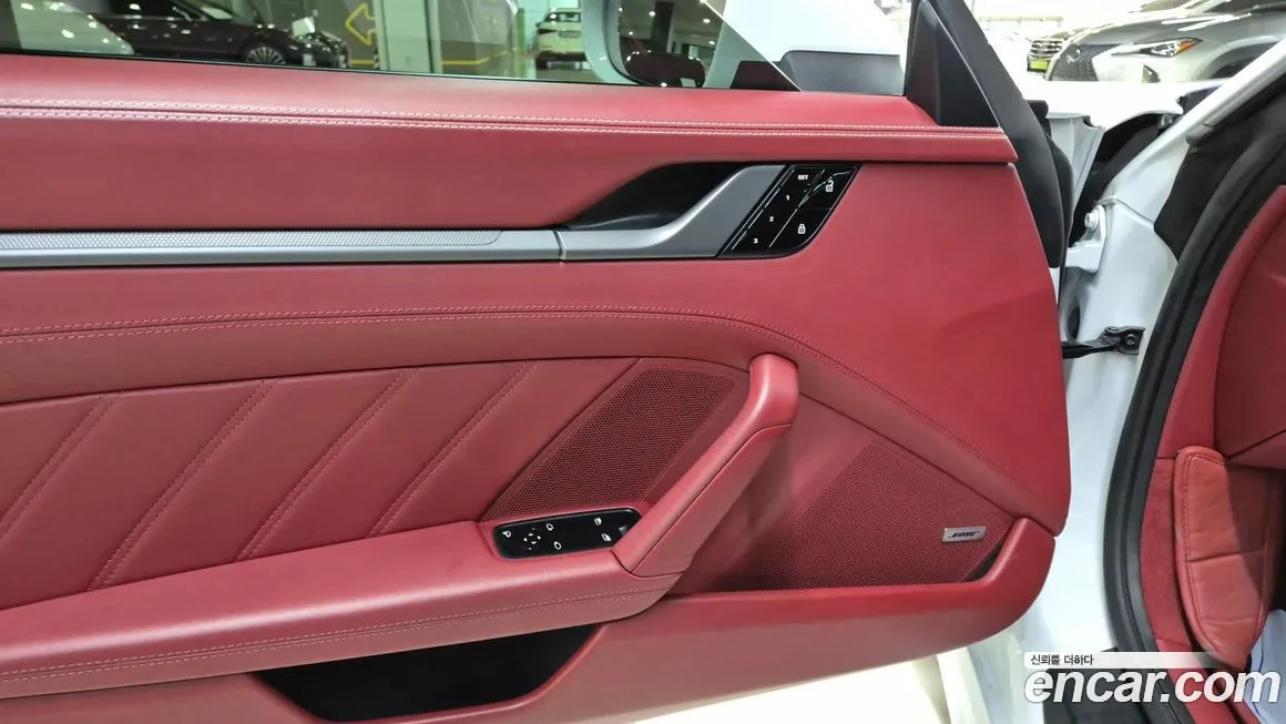 Porsche 911 2021 из KR, фото 8