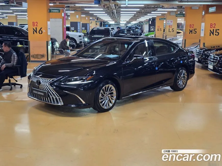 Lexus ES — фото 1