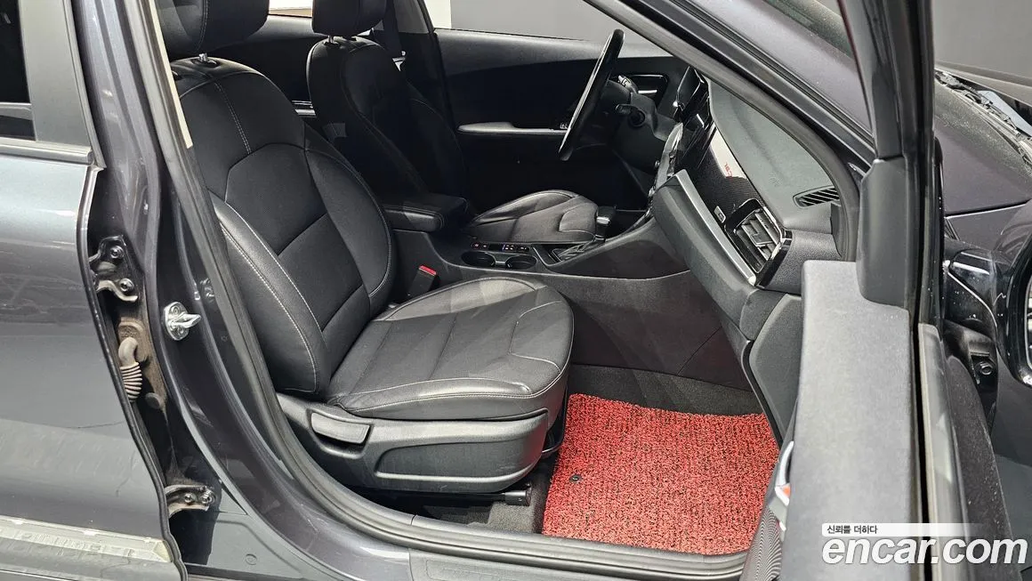 Kia Niro — фото 10