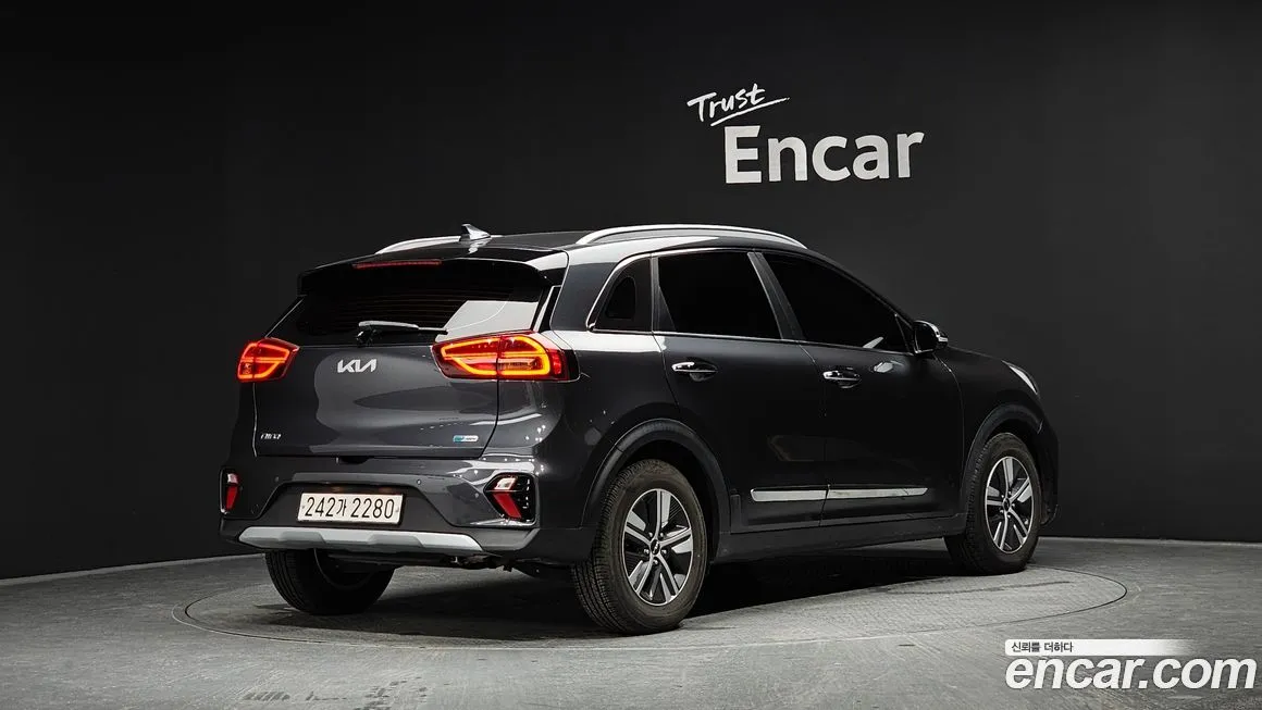 Kia Niro — фото 2