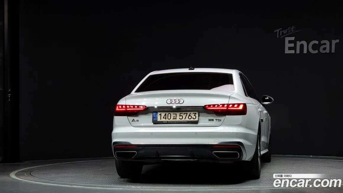 Audi A4 — фото 4