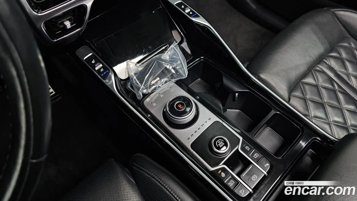 Kia Sorento — фото 9