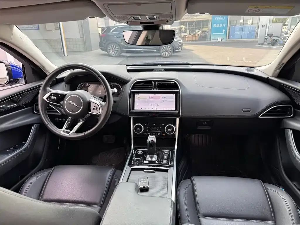 Jaguar XEL 2021 из CN, фото 8