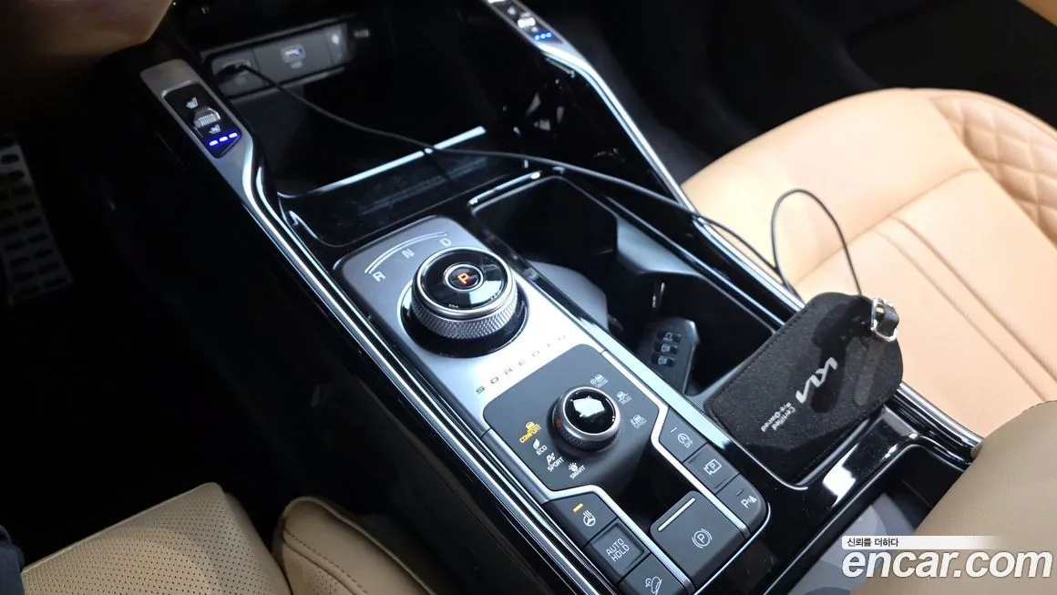 Kia Sorento — фото 9