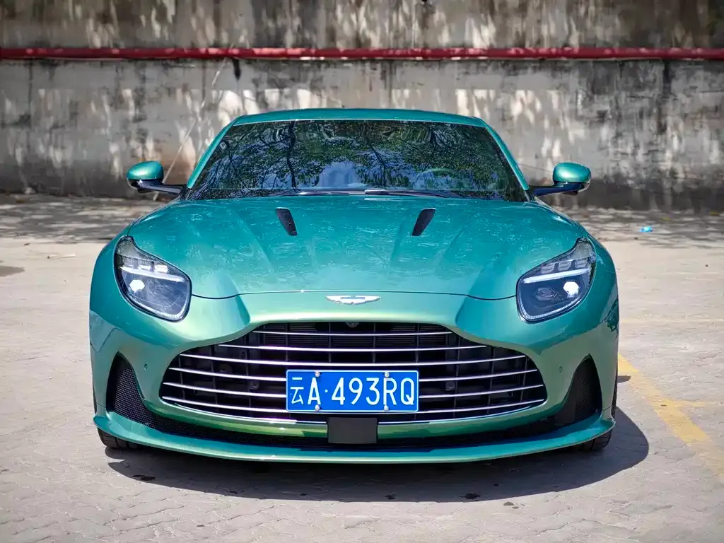 Aston Martin DB12 2024 из CN, фото 2