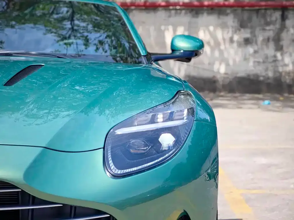 Aston Martin DB12 2024 из CN, фото 4