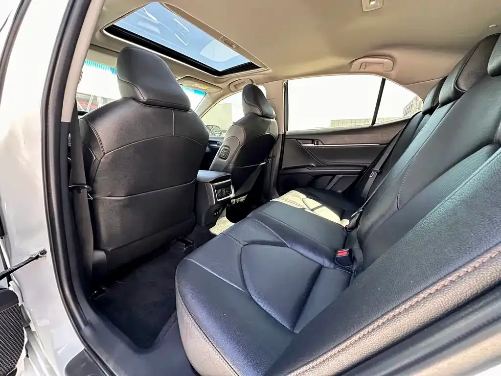 Toyota Camry 2023 из CN, фото 9