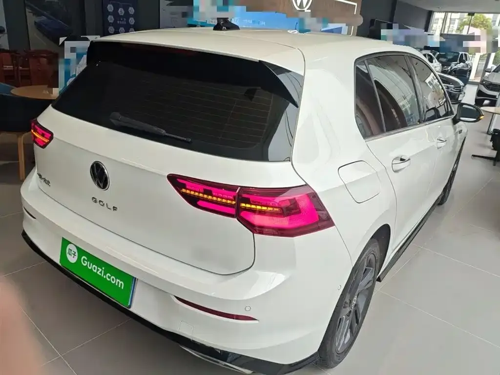 Volkswagen Golf 2023 из CN, фото 7