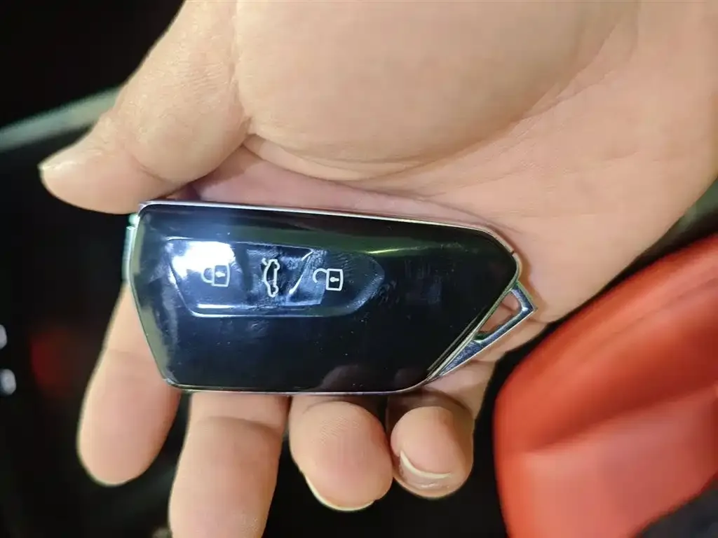 Volkswagen Golf 2023 из CN, фото 9