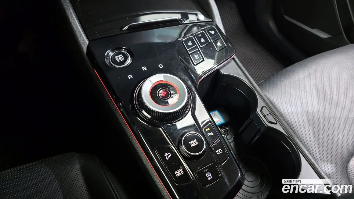 Kia Sportage — фото 9