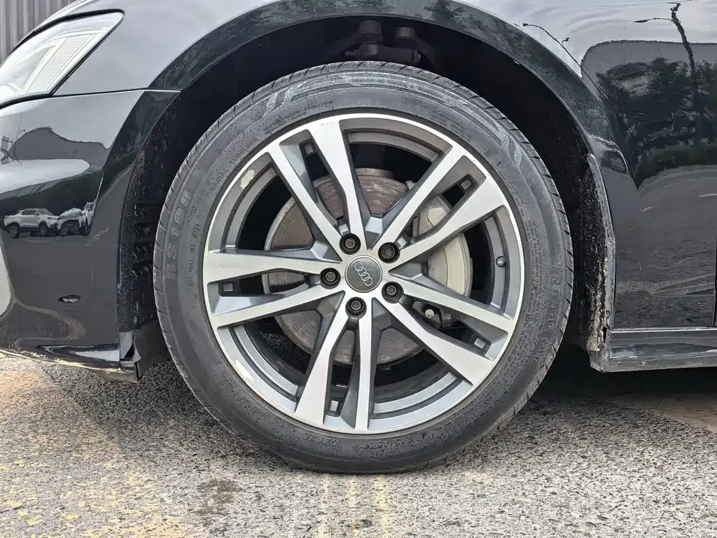 Audi A6L 2022 из CN, фото 5
