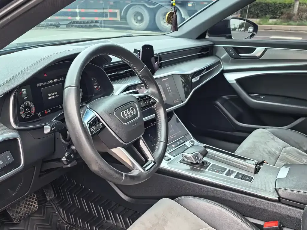 Audi A6L 2022 из CN, фото 6
