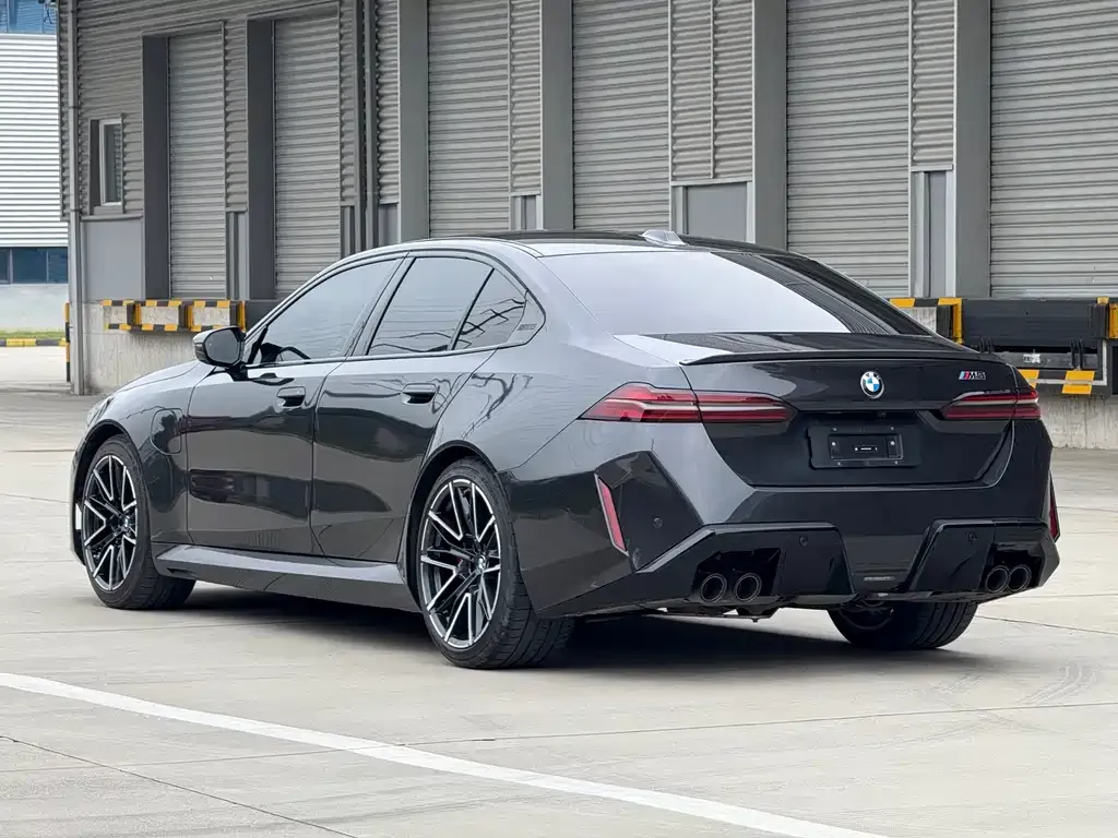 BMW M5 New Energy 2025 из CN, фото 4