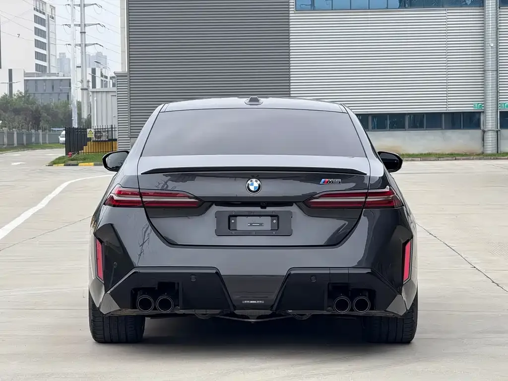 BMW M5 New Energy 2025 из CN, фото 5