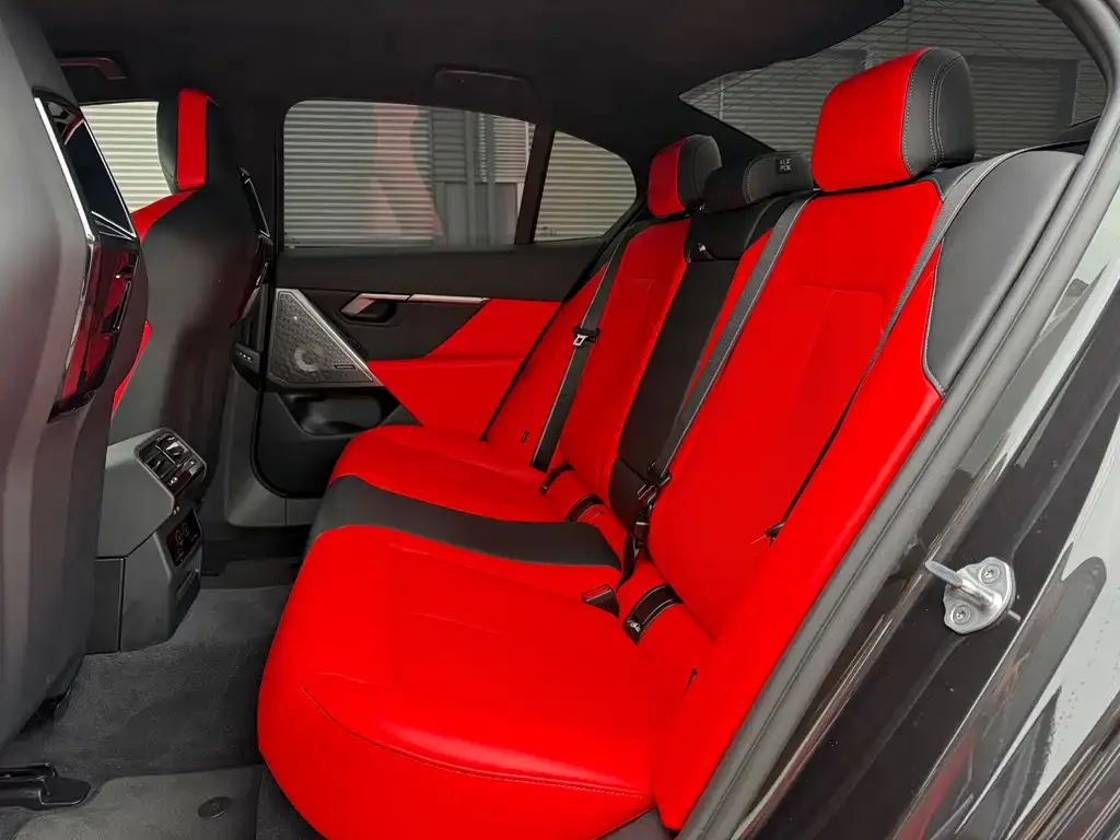 BMW M5 New Energy 2025 из CN, фото 9
