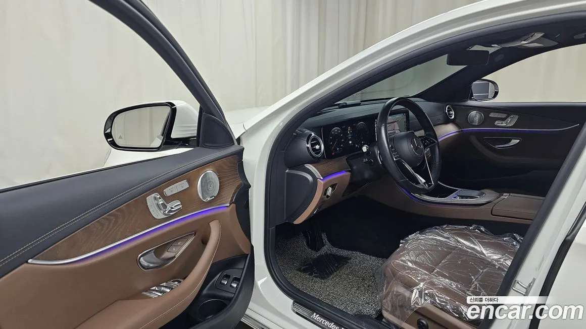 Mercedes-Benz E-Class — фото 10