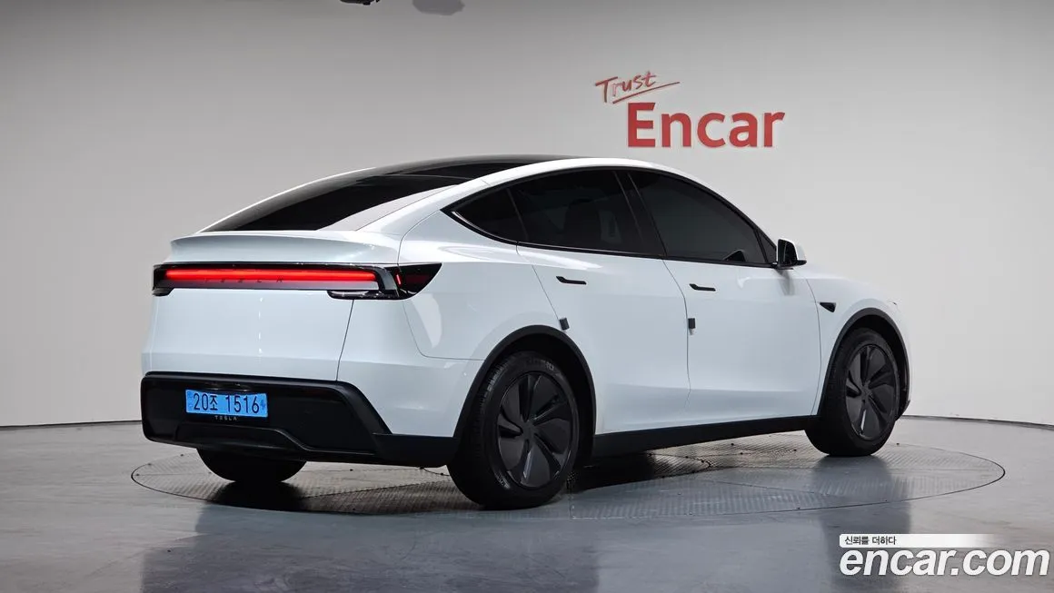 Tesla Model Y 2025 из KR, фото 2