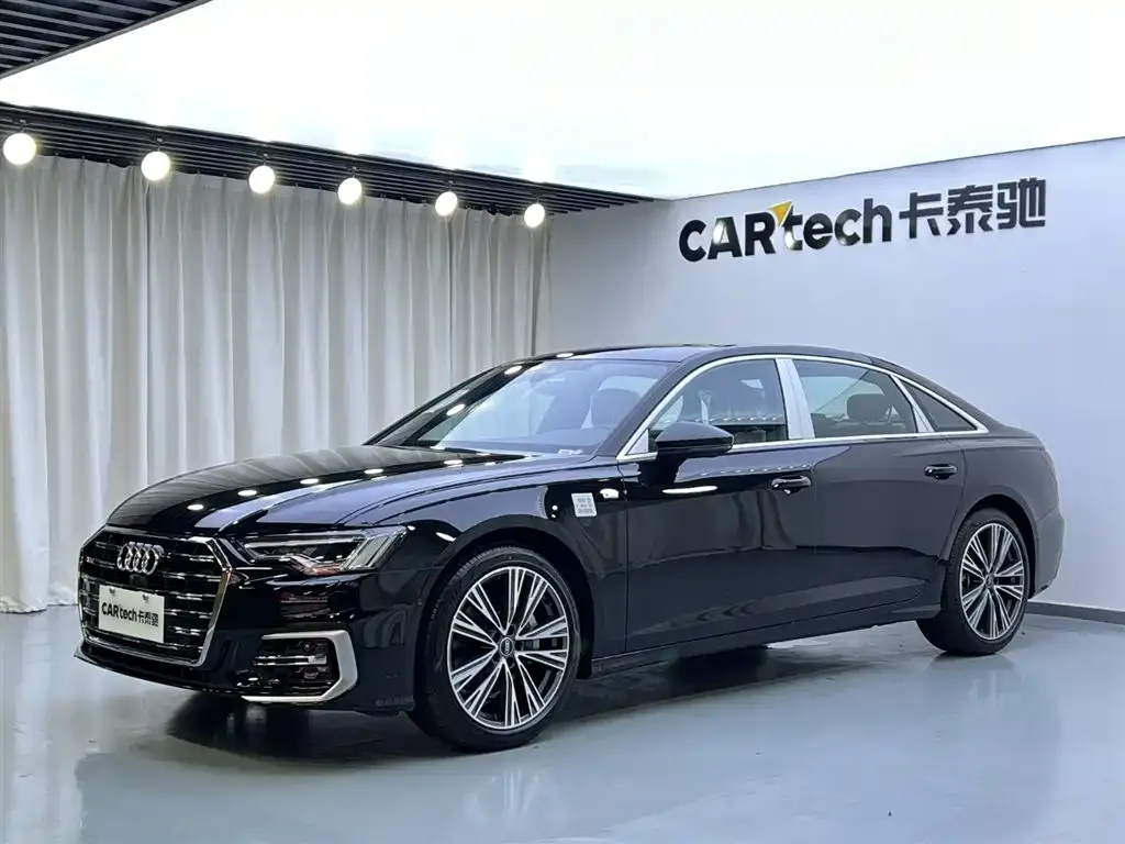 Audi A6L — фото 1