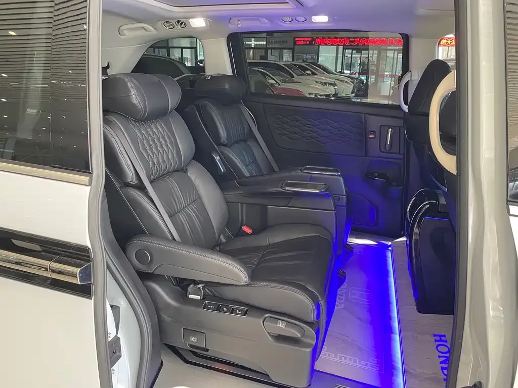 Honda Elysion 2025 из CN, фото 9