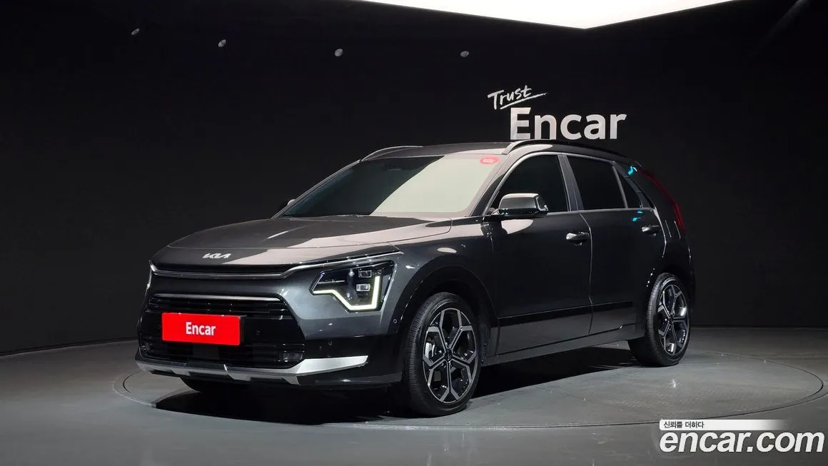 Kia Niro — фото 1