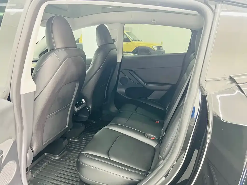 Tesla Model Y 2023 из CN, фото 10