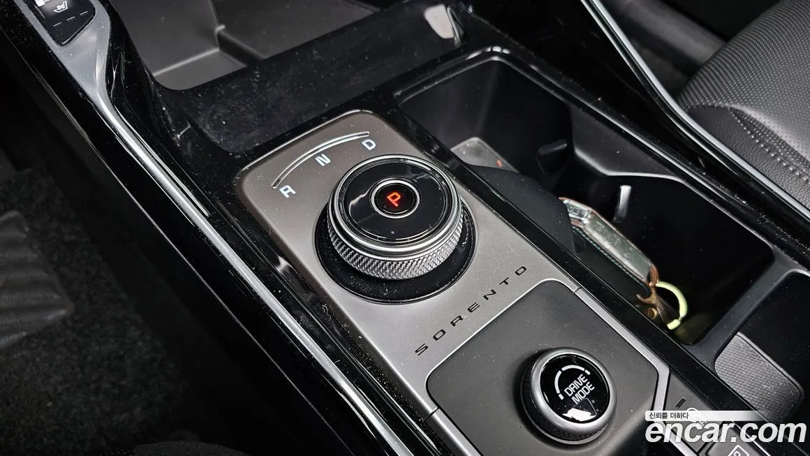 Kia Sorento — фото 9