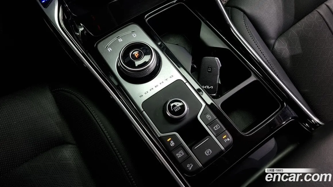 Kia Sorento — фото 9