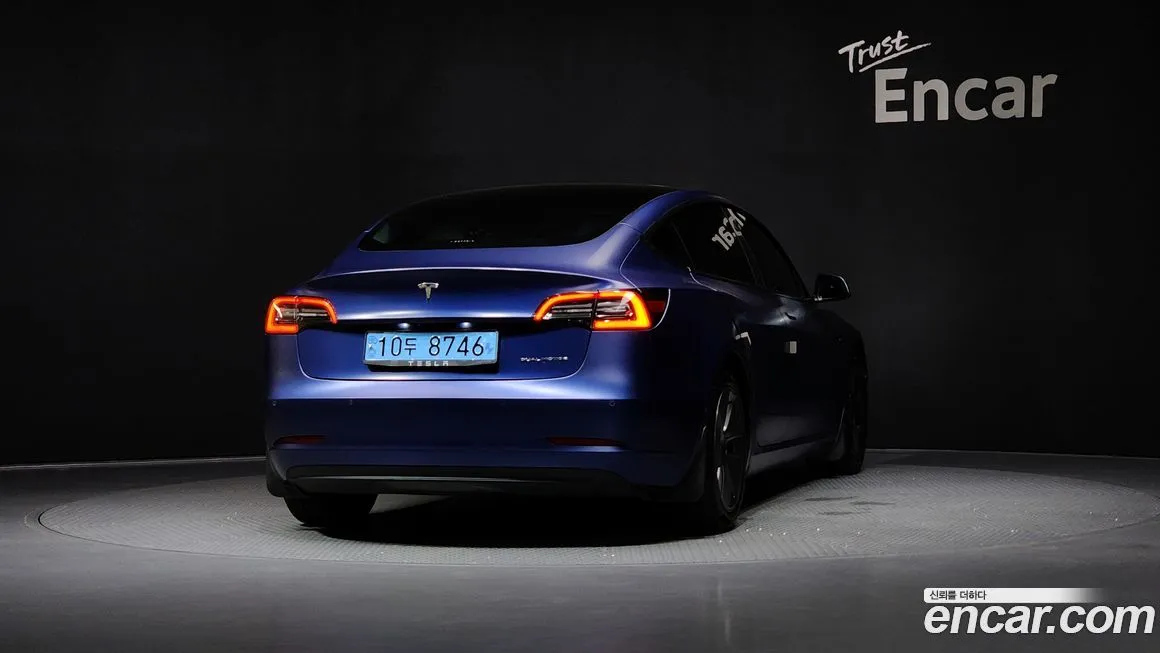 Tesla Model 3 — фото 4