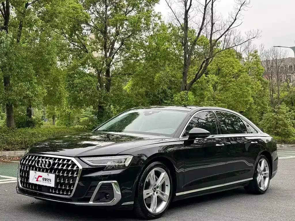 Audi A8 2024 из CN, фото 2