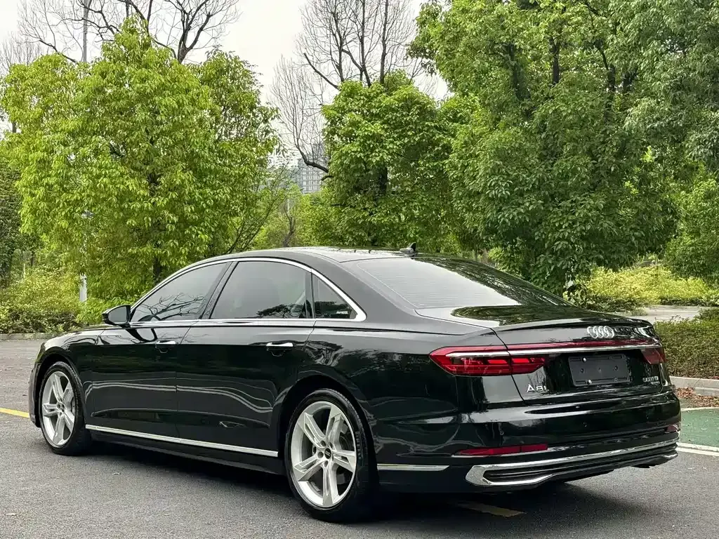 Audi A8 2024 из CN, фото 6