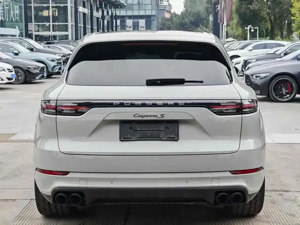 Porsche Cayenne 2023 из CN, фото 2