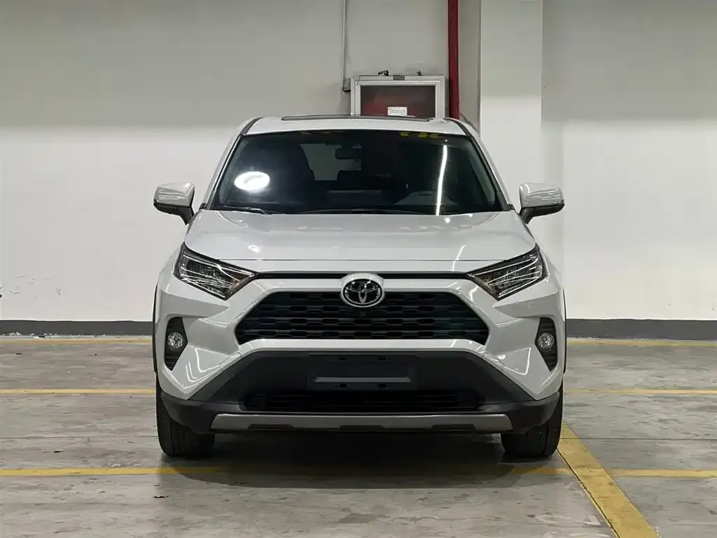 Toyota RAV4 — фото 2