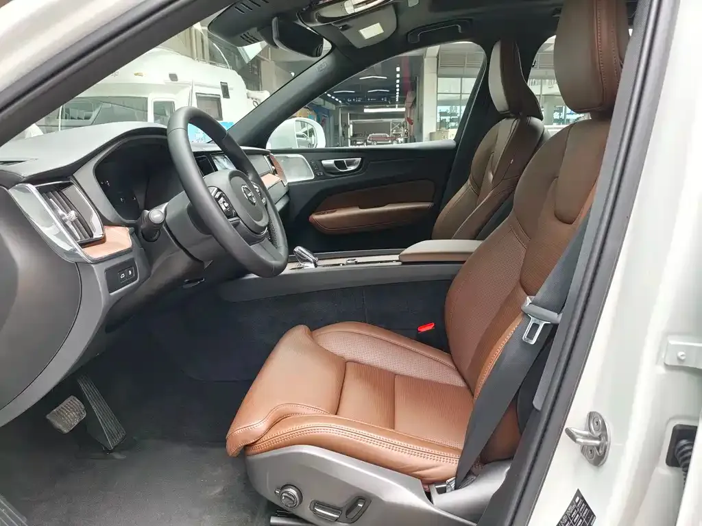 [object Object] XC60 PHEV 2024 из CN, фото 10