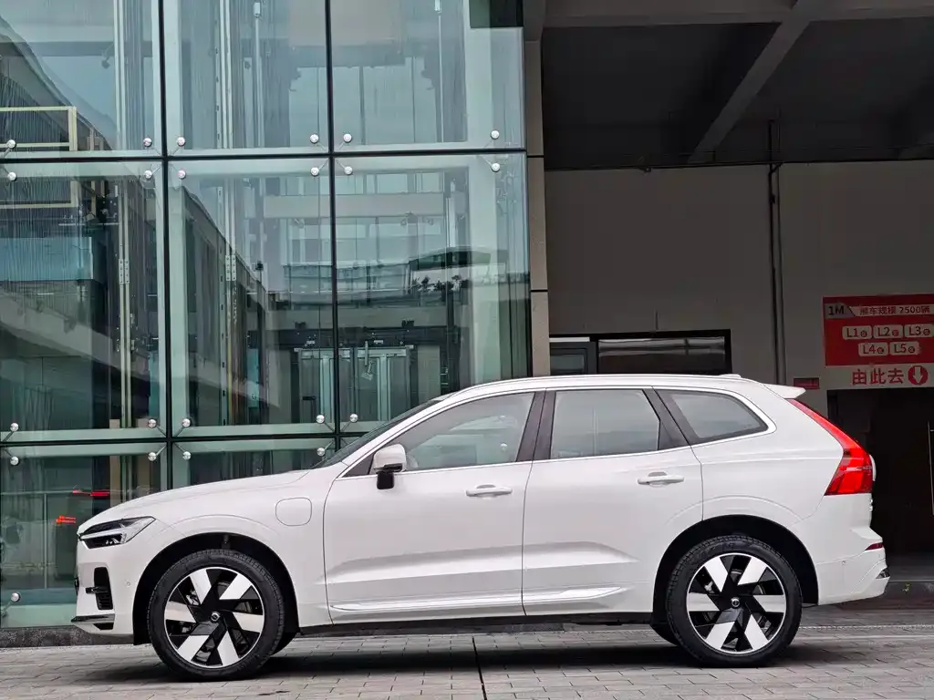 [object Object] XC60 PHEV 2024 из CN, фото 7