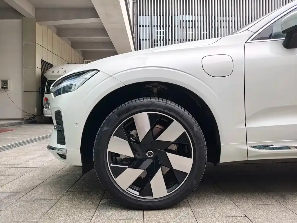 [object Object] XC60 PHEV 2024 из CN, фото 8