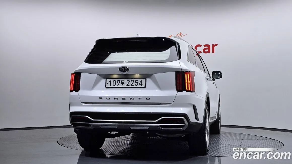 Kia Sorento — фото 4
