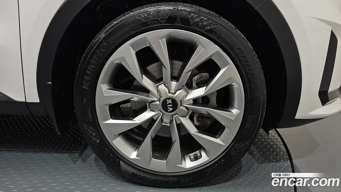 Kia Sorento — фото 5