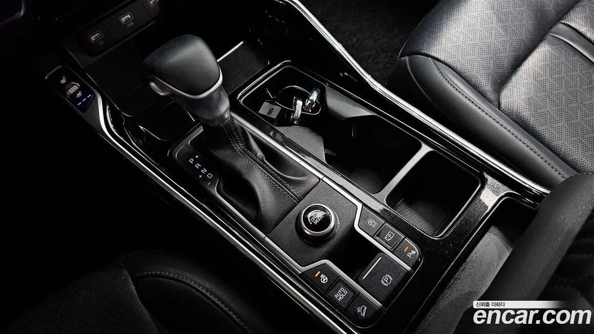 Kia Sorento — фото 9