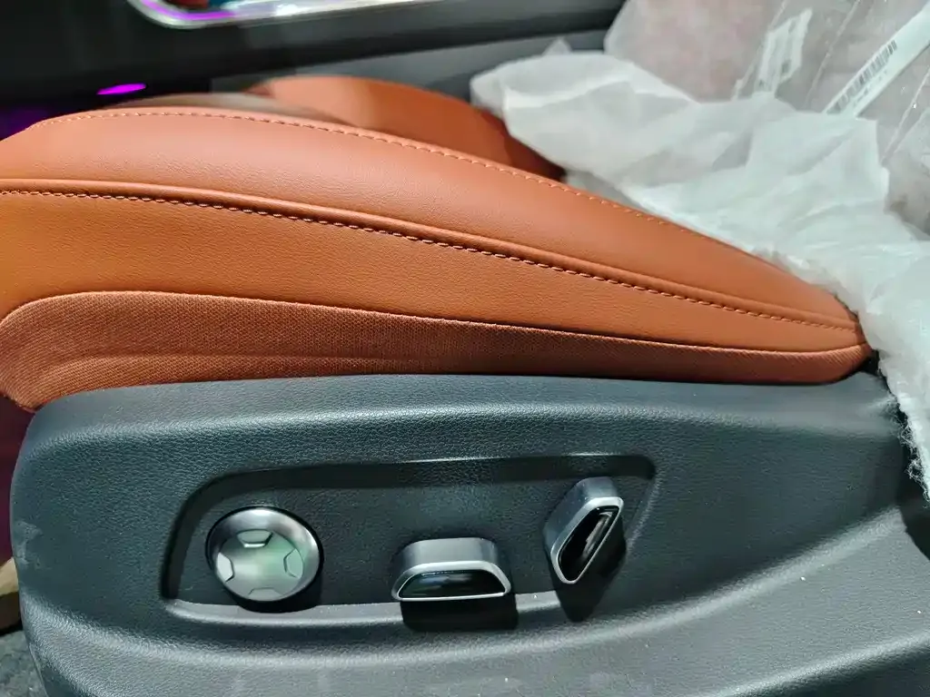 Hongqi HS7 PHEV 2025 из CN, фото 9