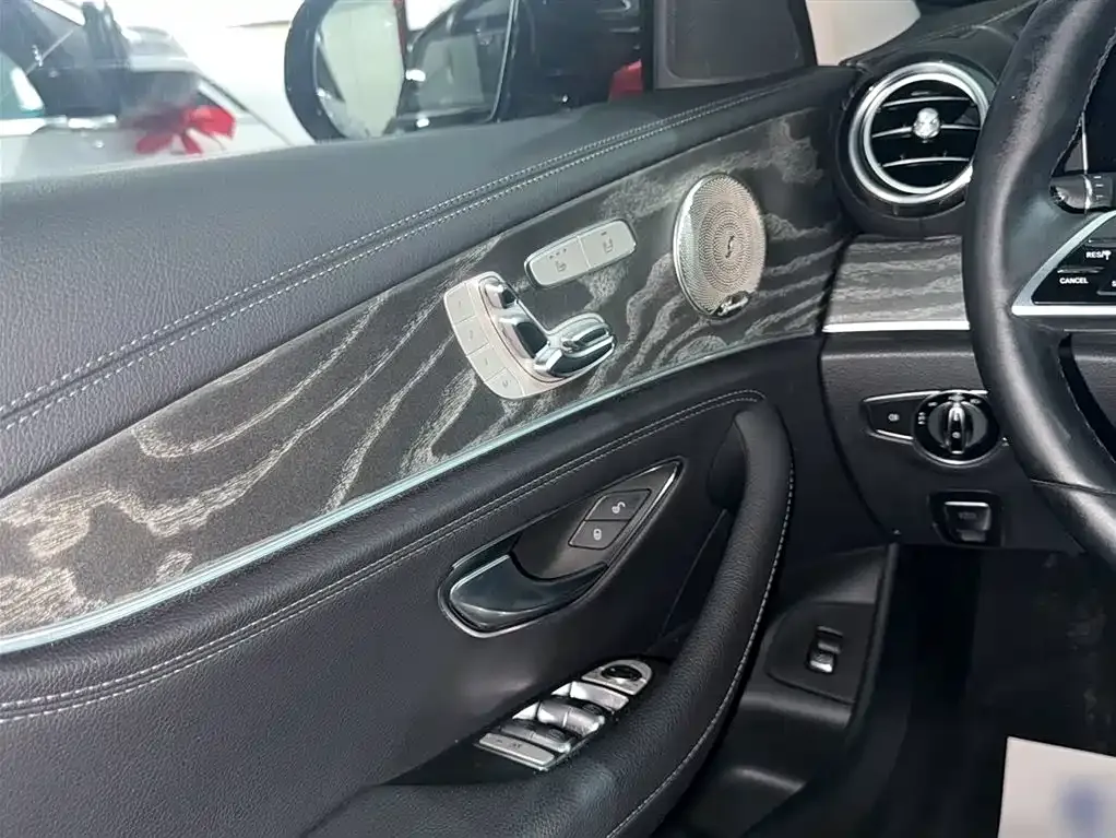 Mercedes-Benz E-Class 2023 из CN, фото 5