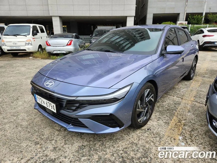 Hyundai AVANTE — фото 1
