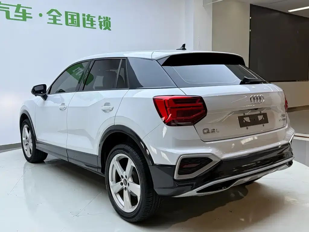 Audi Q2L 2022 из CN, фото 6