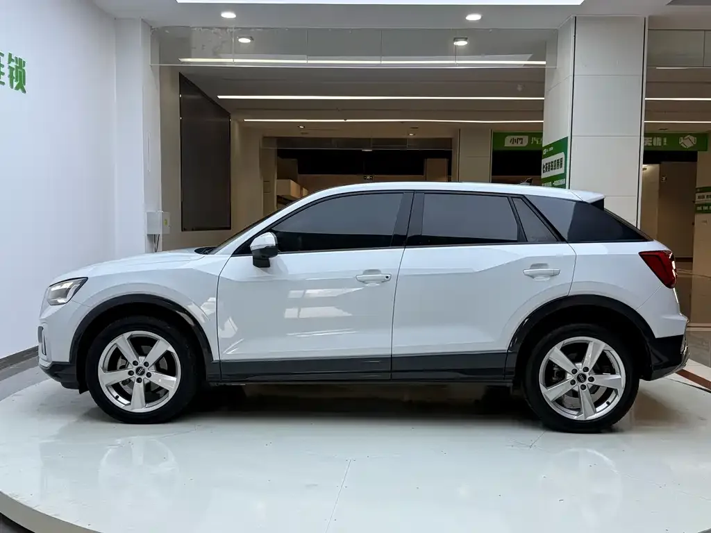 Audi Q2L 2022 из CN, фото 7