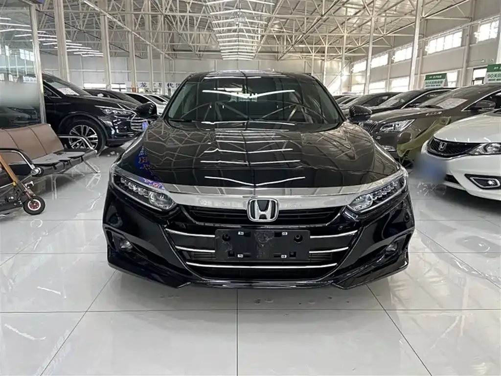 Honda Accord — фото 10