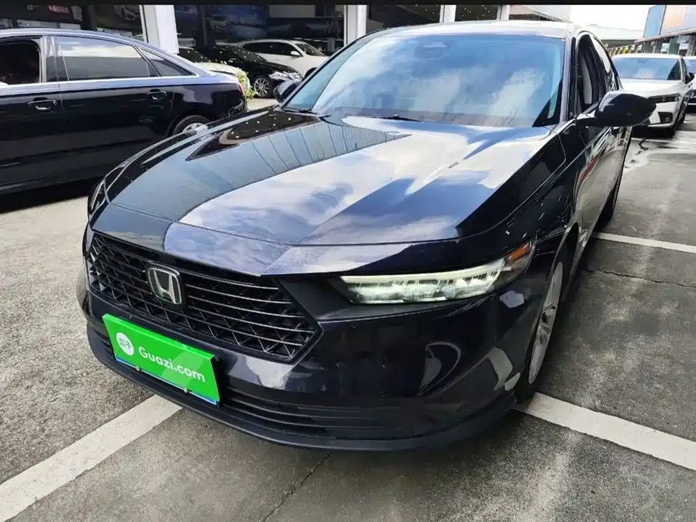 Honda Accord — фото 1