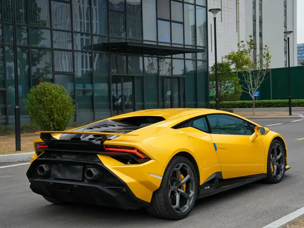 Lamborghini Huracan — фото 7